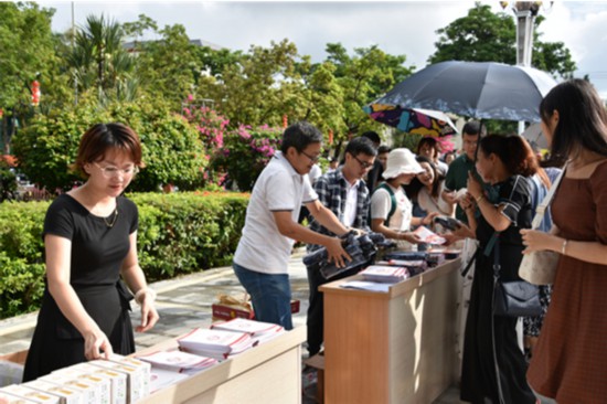 拆穿:2025全年资料大全正版最快开,警惕虚假宣传、全面解答与解释